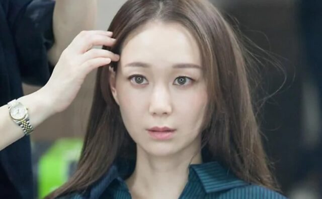 학창시절 남자 선배와 함께 살았다고 고백한 혼혈 의심 배우
