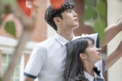 키 차이 때문에 항상 박스 위에서 연기하는 160cm 여배우