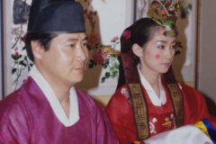 교통사고 당한 9살 연상 선배와 24살에 결혼한 여배우