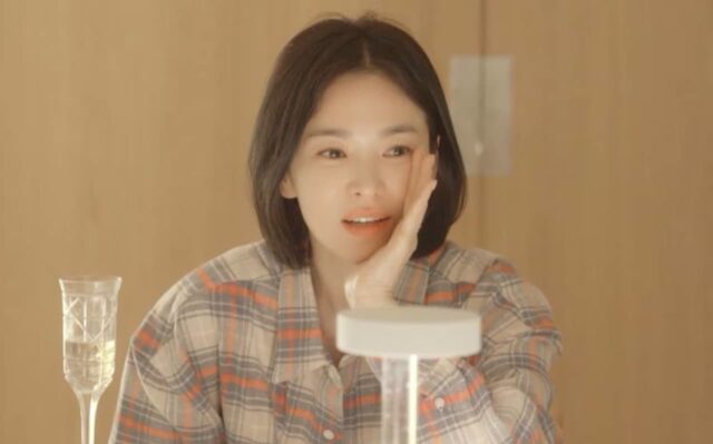 강민경 유튜브에 갑자기 송혜교 브이로그가 올라온 이유