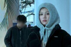 고윤정이 평범한 블랙과 그레이만으로 한겨울 난 방법