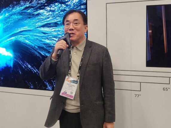 정철동 LGD 사장, 자사주 1만2000주 매입…책임 경영 일환