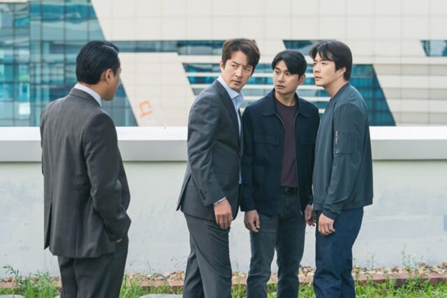 ‘히트맨2’ 첫날 10만 동원…개봉일 반짝 효과?