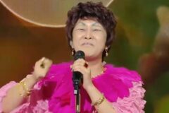 고시원, 목욕탕 하면서 음원차트 2위한 67세 신인 가수