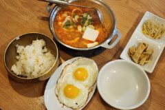 나홀로 여행 서귀포식당 대독장 김치찌개 전문점 마음에 흠뻑