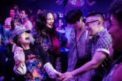 윤여정의 할리우드 신작 ‘결혼피로연’, 현지 잇단 호평