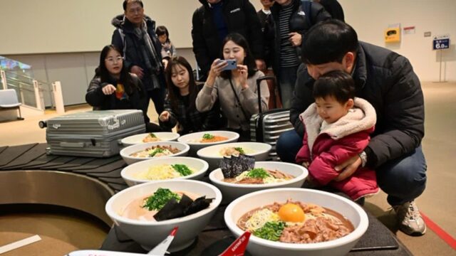 이스타항공 수하물 컨베이어 벨트에 라멘 그릇이 올라간 이유