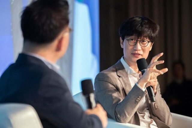 네이버 이해진, 7년만에 이사회 의장 복귀…”AI 본격 드라이브”