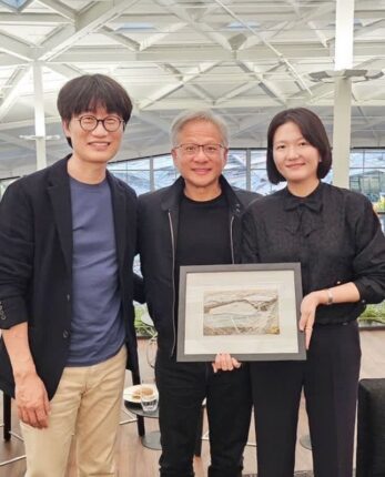 네이버 이해진, 경영 복귀 공식화…최수연 대표 재연임 성공