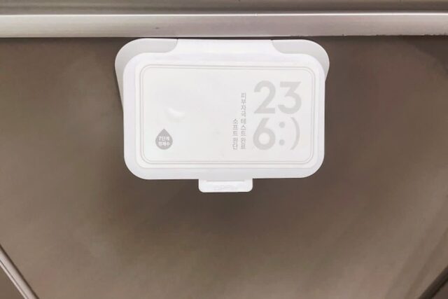 버려지는 물티슈 뚜껑을 ‘싱크대’에 붙이세요! 삶의 질이 올라갑니다~