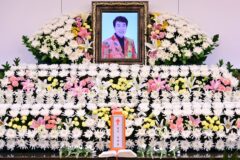 “대관이 형, 잘가”…’해뜰날’과 함께한 고 송대관 영결식