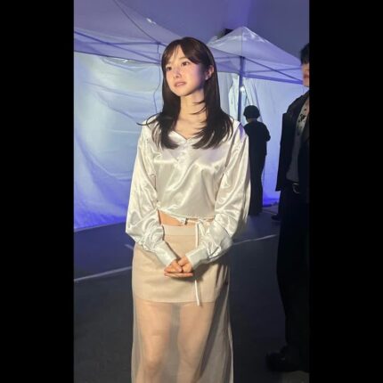 이혜성, 서울패션위크에서 우아한 실크 룩 선보여
