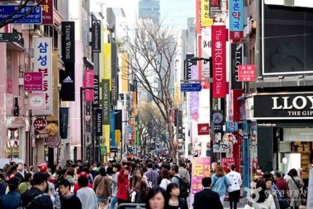 명동, 쇼핑과 먹거리의 천국 데이트, 놀거리 추천
