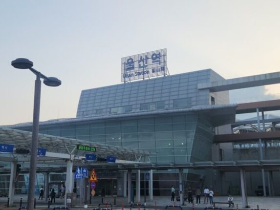 울산역 이용 꿀팁…교통편과 편의시설 정리!