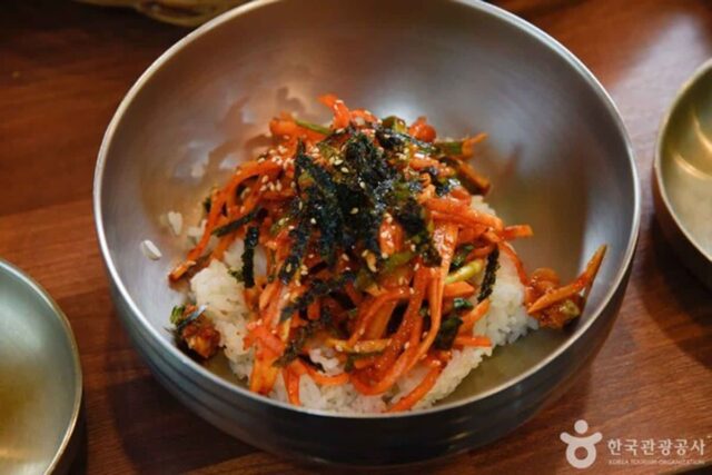 부산 여행 중 꼭 가봐야 할 꼬막비빔밥 맛집, 기장과 해운대 추천