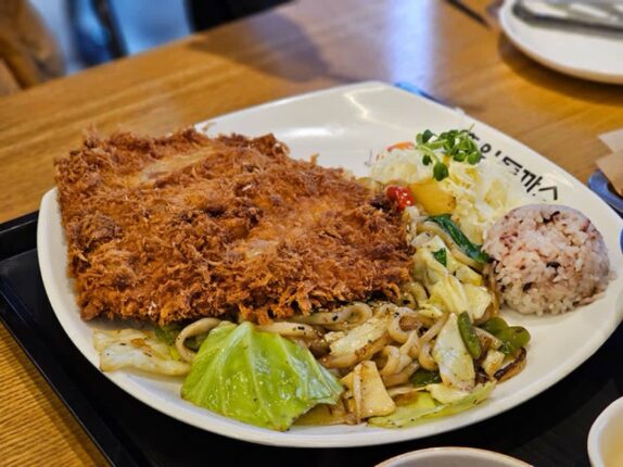 운양동맛집 홍익돈까스 김포운양점 바삭바삭해요!