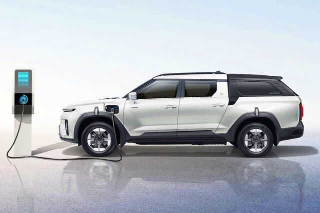 단종됐던 추억의 SUV “마침내 부활했다”.. 공개된 신차에 아빠들 ‘시선 집중’