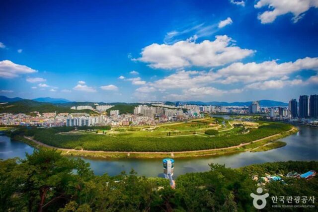 울산문화예술회관 근처, 문화와 자연을 동시에 즐길 수 있는 여행지