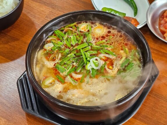 깔끔한 속초 중앙시장 국밥 속초국밥!