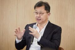 SKT, 그룹 내 위상 높아지나…최태원 이어 최재원 미등기임원 선임
