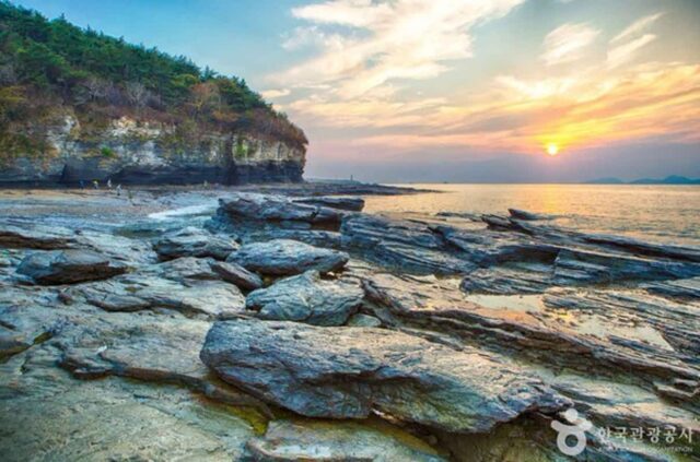 소노벨 변산 주변, 자연과 문화가 어우러진 부안 명소는?