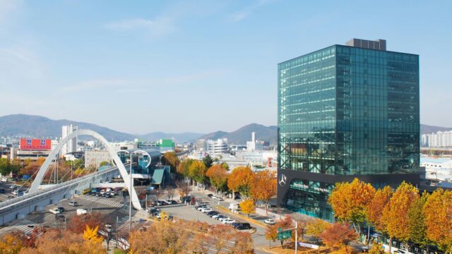 日 100대 정비 가능한 대형 서비스센터 ‘2곳’이나 오픈한 수입차 브랜드