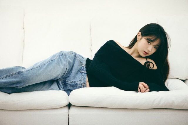 [★화보] 장원영, 트렌디한 감각으로 재해석한 90년대 스타일을 입다