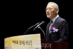축사하는 유인촌 문화체육관광부 장관