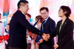 롯데월드, 트립닷컴 글로벌 서밋에서 ‘베스트 전략 파트너’ 상 받아