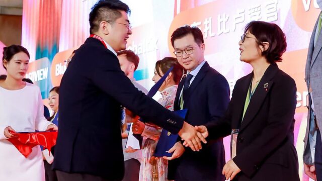 롯데월드, 트립닷컴 글로벌 서밋에서 ‘베스트 전략 파트너’ 상 받아