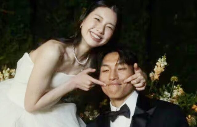 축구 너무 좋아해서 인조잔디 깔고 결혼한 부부