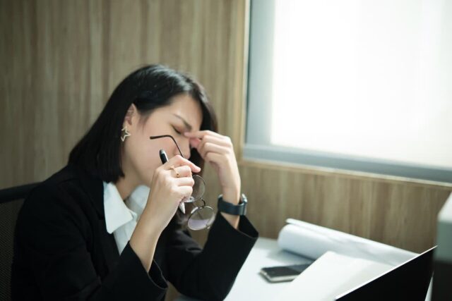 피곤할 때 두통 원인은? 각각 하나씩 짚어보기