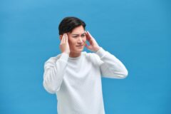 턱관절 장애 초기증상, 턱에서 소리 또는 귀 주변 통증