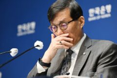 이창용의 ‘매파적’ 메시지…달러 위기론 잠재울까
