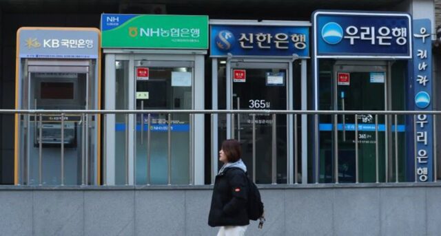 석 달 만에 기준금리 인하…“대출 이자도 내리겠지?”