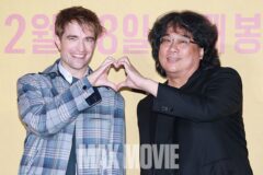 봉준호 감독의 ‘미키 17’ 첫날 24만 동원, 이변 없는 ‘연휴 1위’ 예약