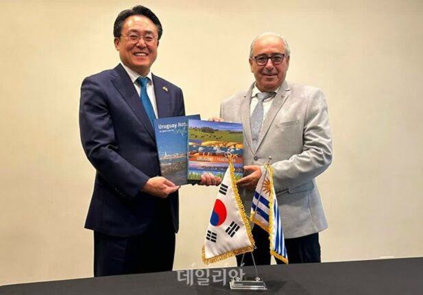 강도형 해수부 장관, 우루과이 장관 만나 원양어업 협력 강화