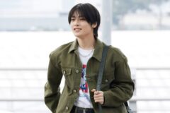 스트레이 키즈 아이엔, 런던 향하며 감각적인 공항 패션 선보여