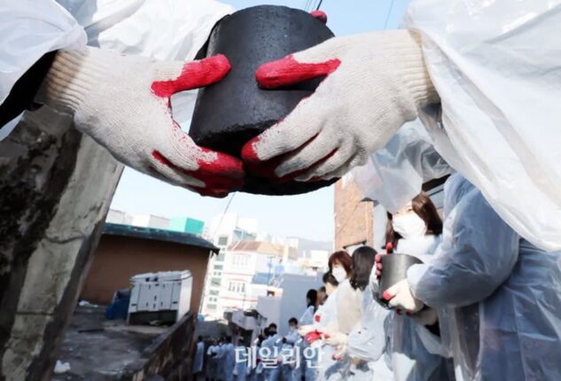 기재부 복권위원회, 행복공감봉사단과 ‘사랑의 연탄나눔’