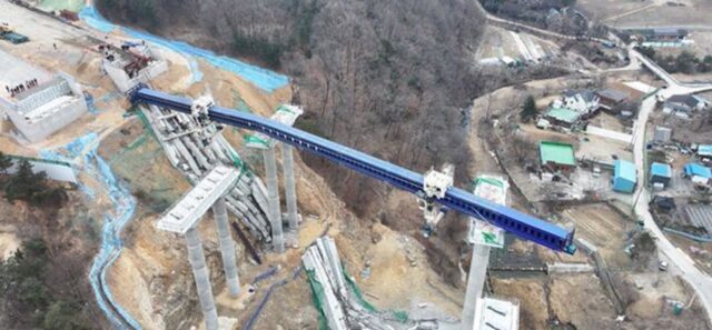 ‘고속도로 붕괴’ 국도 34호선 긴급 복구