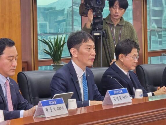 이복현 “증권사 불건전 영업행위 엄정 대응, 투자자 신뢰회복 위한 과정”