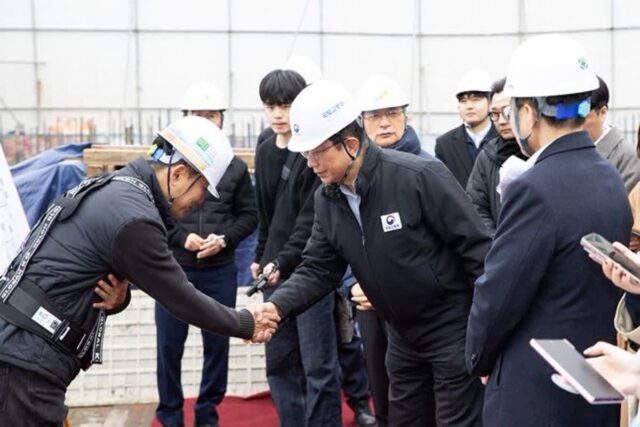 박상우 국토부 장관, 신축매입임대 현장 방문…”주택 적극 공급”