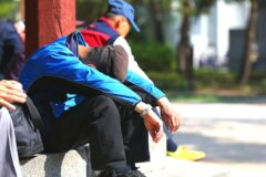 “가족 보고 버텨왔지만” .. 4050 중장년층, 막막한 현실에 커지는 ‘불안감’
