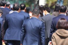 10만 명 우르르 몰리는데 “전부 빈털터리 된다”… 속 타는 현실에 아빠들 ‘눈물’