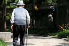 “언제까지 살 수 있을까요” .. 기대와 다른 현실, “100세 시대 어려워”