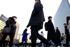 “또 연휴?”, “그냥 일하게 해주세요” … 환호 대신 ‘한숨’ 짓는 국민들