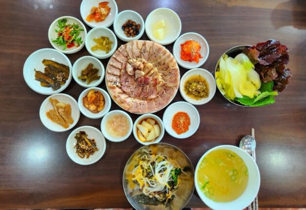 국내 맛집 여행 구미 선산 정마담 식당 돼지수육 비빔밥 맛집