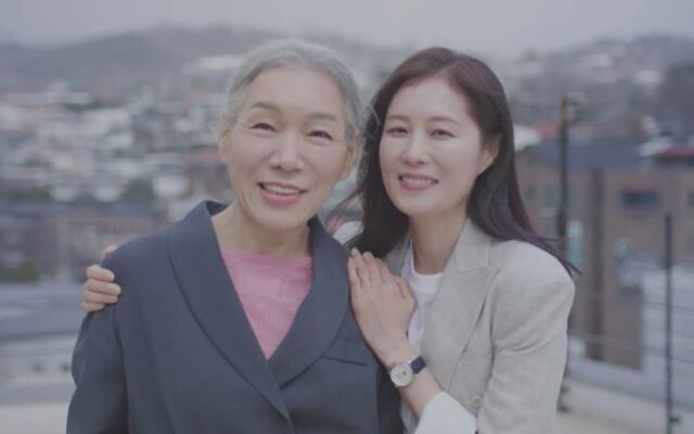 딸 문소리보다 늦게 데뷔한 신인 배우 이향란의 출연작