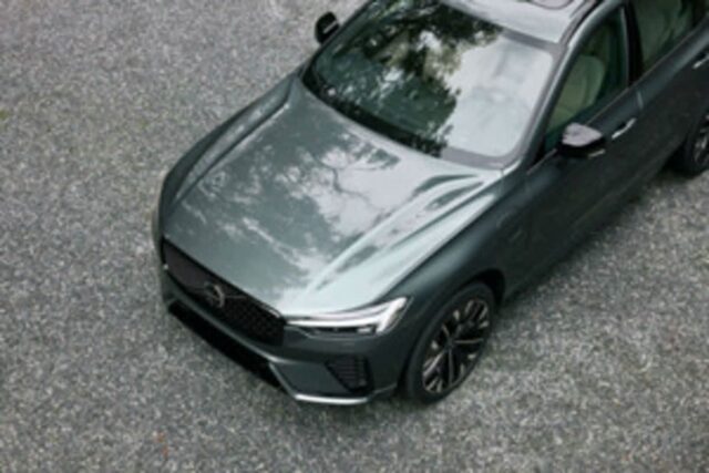 “묵직한 존재감 더했다” 볼보 XC60 2차 페이스리프트 새로운 디자인 “XC90 페이스리프트 닮았네”