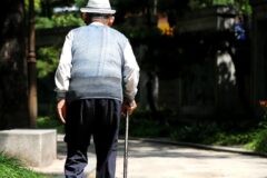 수십억 자산 모아뒀는데 “한순간에 무너졌다”… 피할 수 없는 노후의 ‘공포’